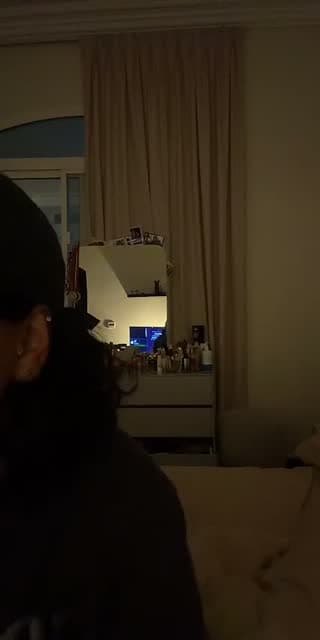 @vhlllr TikTok live stream