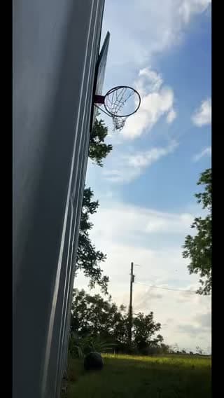 @staysoberforevertwinnnnn TikTok live stream