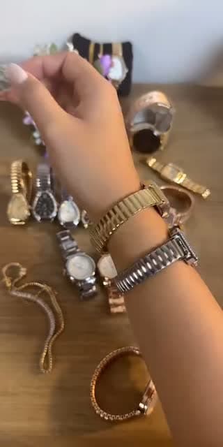 TikTok live: Relógios e acessórios ✨ by @acsatalyta__