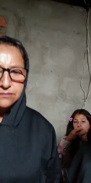 @anayluci0 TikTok live