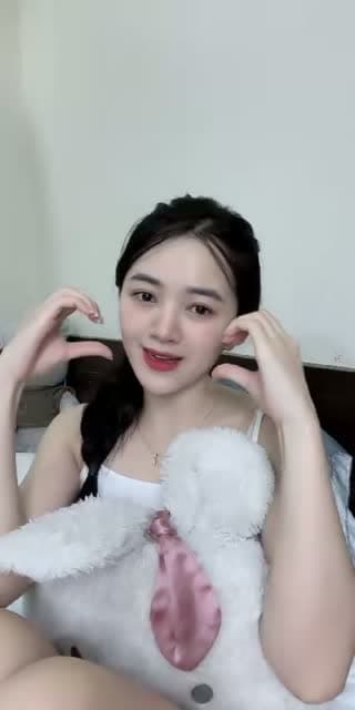 @shushi.daily9x TikTok live stream