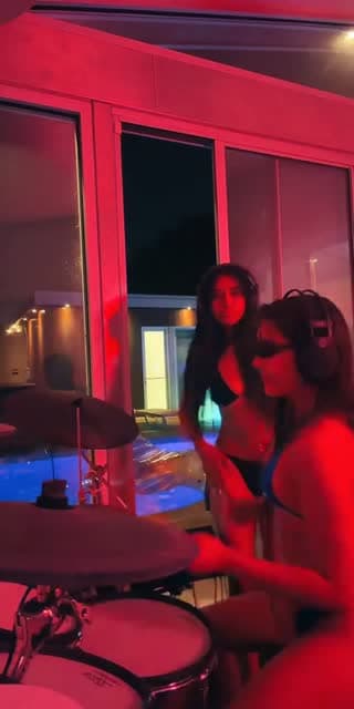 @cakeddupcaitt TikTok live stream