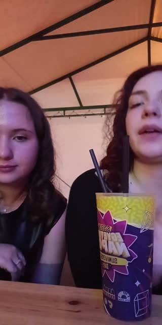@szreni07 TikTok live stream