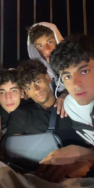TikTok live: هنقيم النسوان by @yasso__1