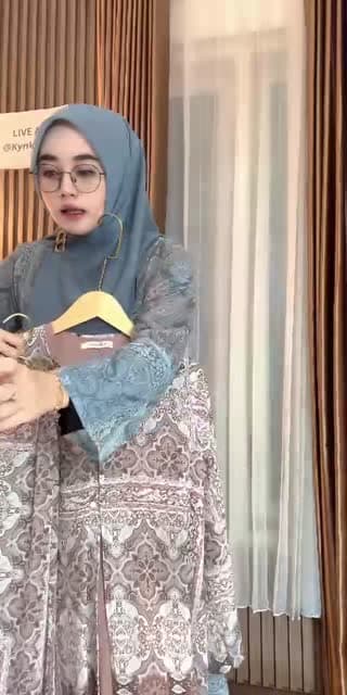 TikTok live: DRESSSS TER ADEMMM MASUK SINI by @kynku1010