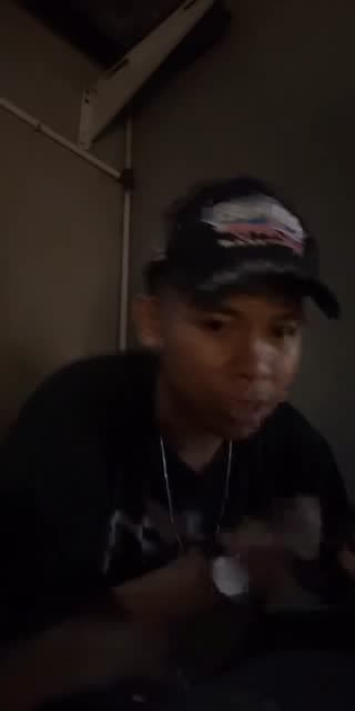 TikTok live: kicauuuu by @tttrisia