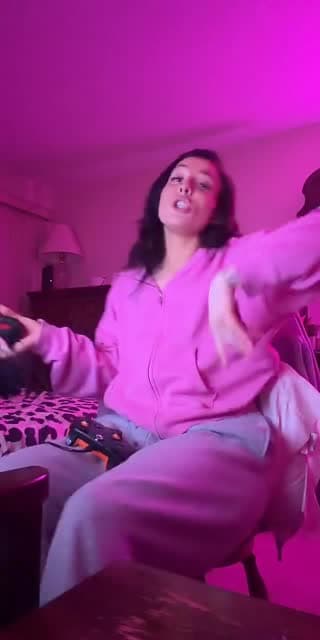 TikTok live: Come chat with me today ❤️😘 by @sarahrupard20