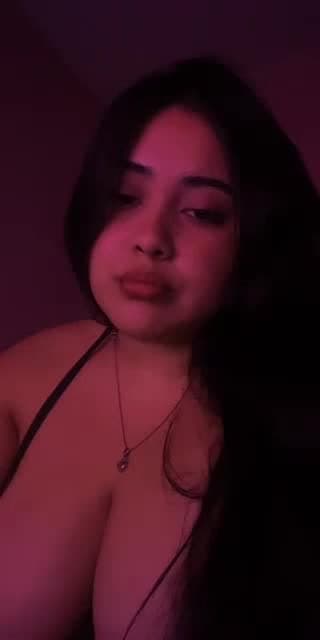 @martinaabrils TikTok live stream
