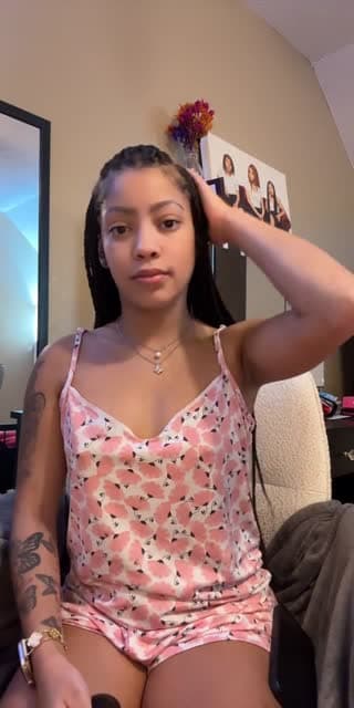 TikTok live: talk to me by @janylagreenleaaa