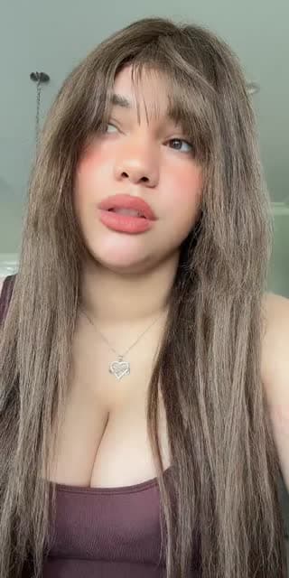 Past TikTok live: Haiii bunnies by @strawbunnzie