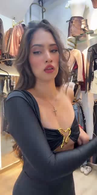 @camiilazcarate TikTok live stream