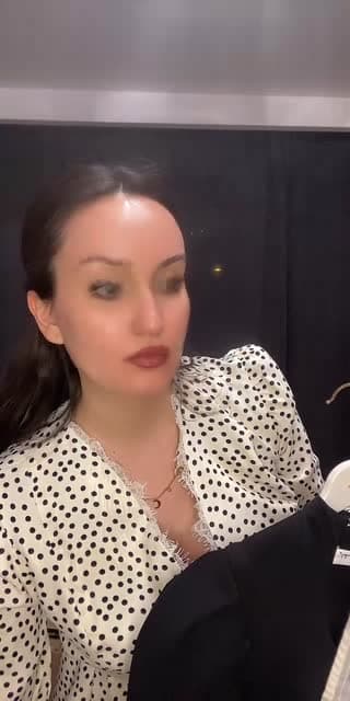 @madamgizella TikTok live stream