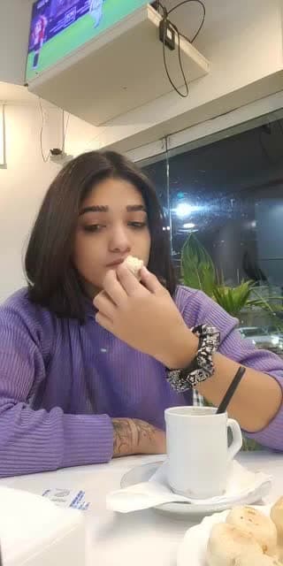 TikTok live: charlemos un rato. by @angelica.luzmila1