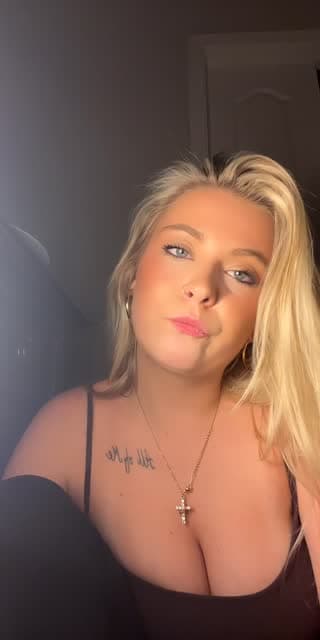 @reaganhunsucker4 TikTok live stream