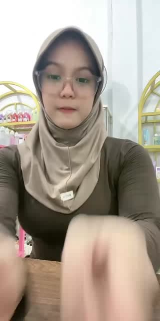 Tanyaa seputaran gym