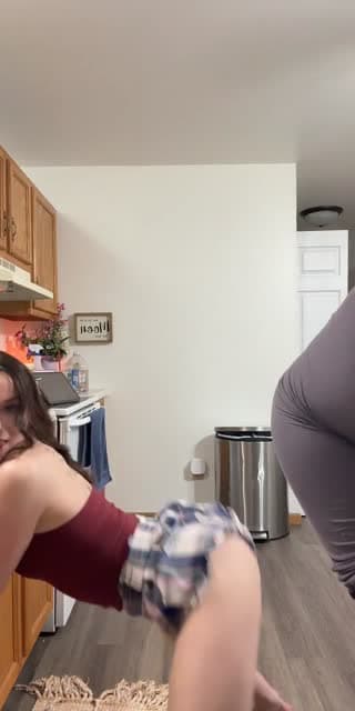 TikTok live: gift gally=follow :) by @itz.englund
