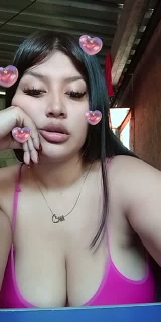 TikTok live: hola by @siirena_27