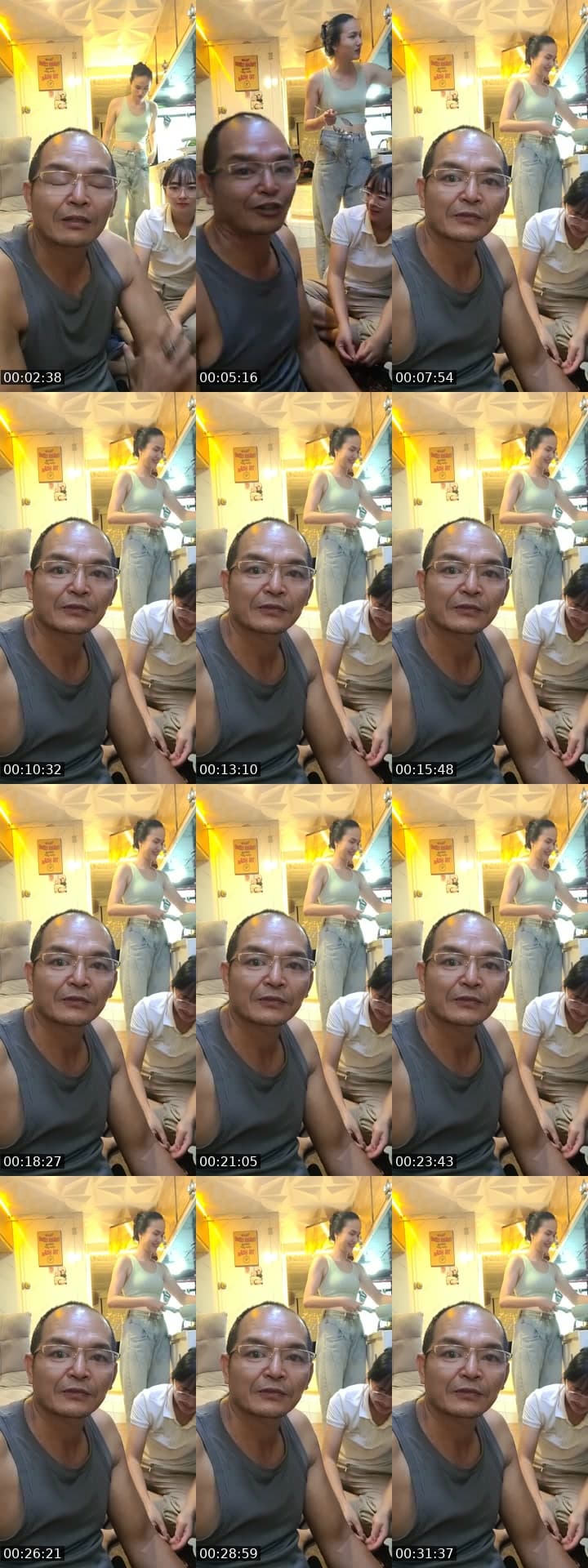 Vợ Chồng Sống Trên Xe