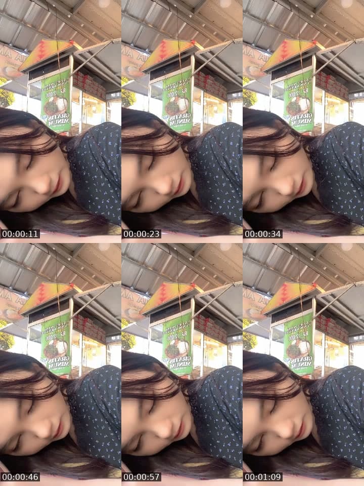 @putrinayaa__ TikTok live stream