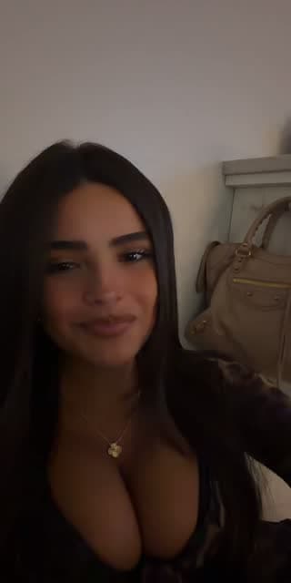 @gatapart1 TikTok live stream