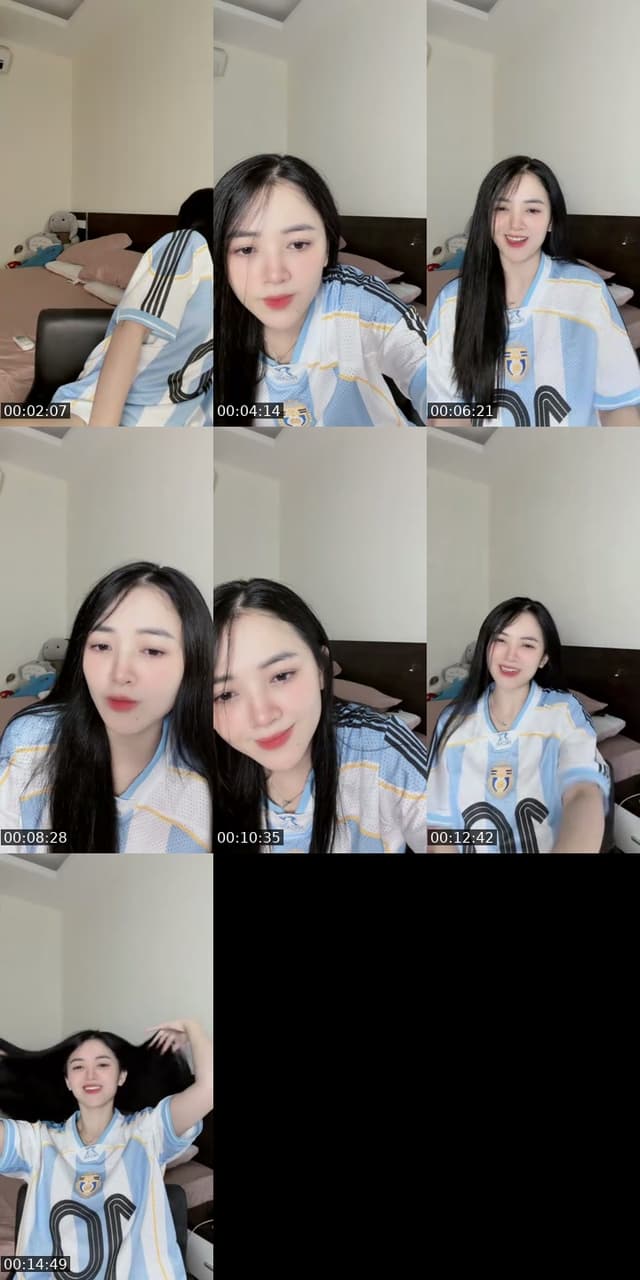 TikTok live: Hello by @shushi.daily9x