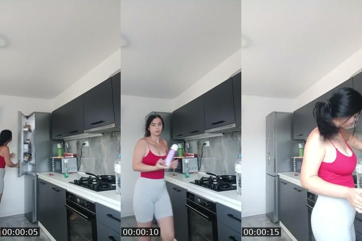@claudiaaaa250 TikTok live stream