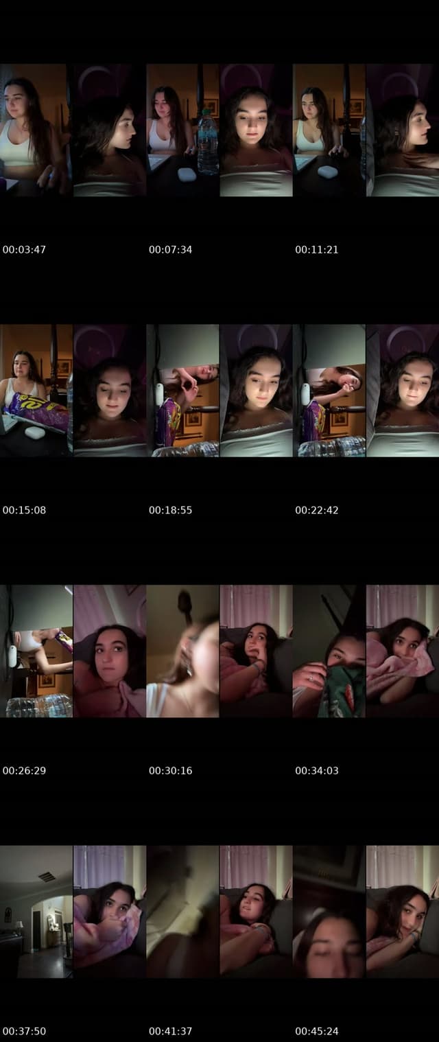 TikTok live: 😝🦎 by @emily_youknow22