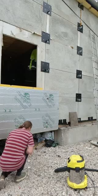 @andressarapuuga TikTok live stream