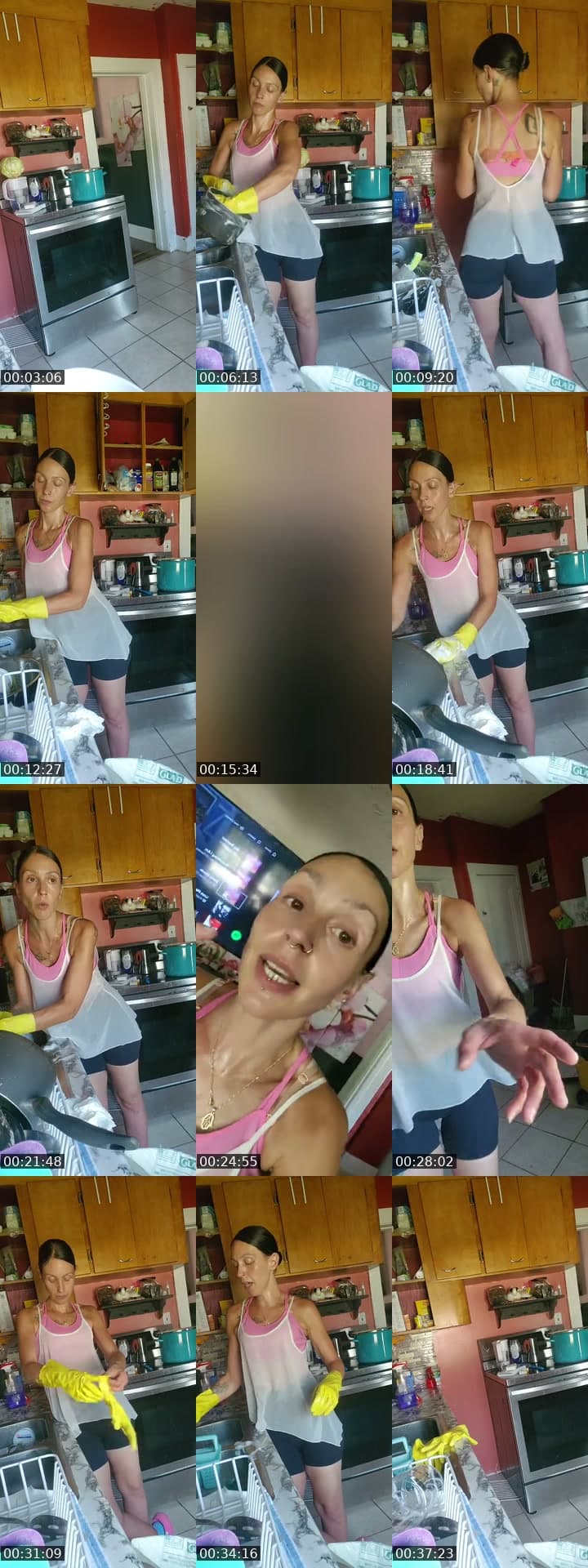 @megs.belcastro TikTok live stream