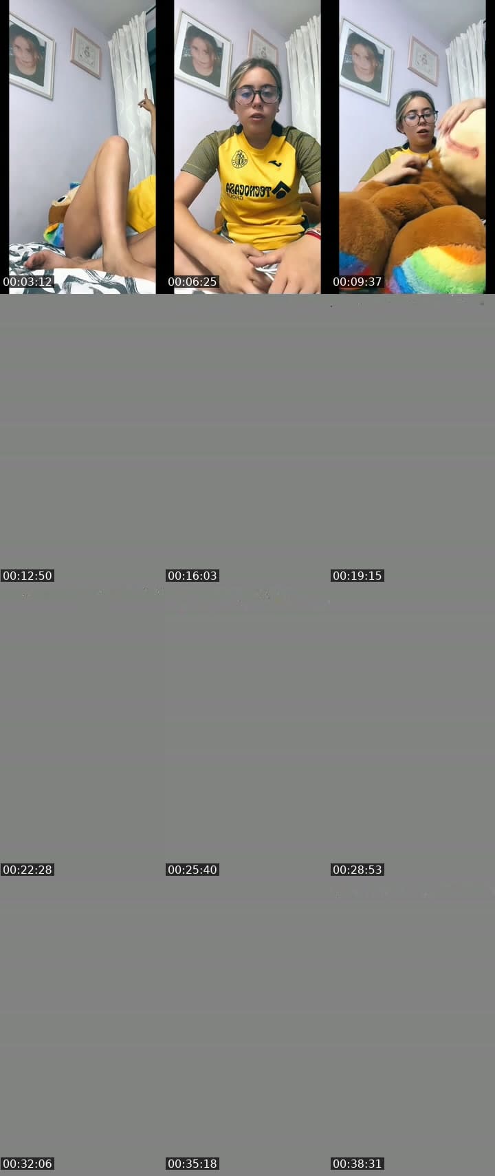 @paz_grc TikTok live stream