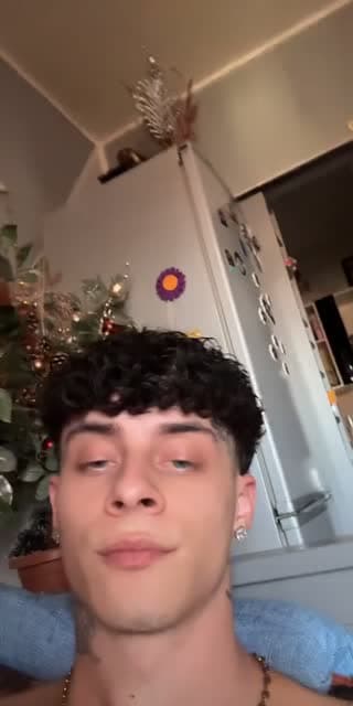 @alexcacciaguerraa TikTok live stream